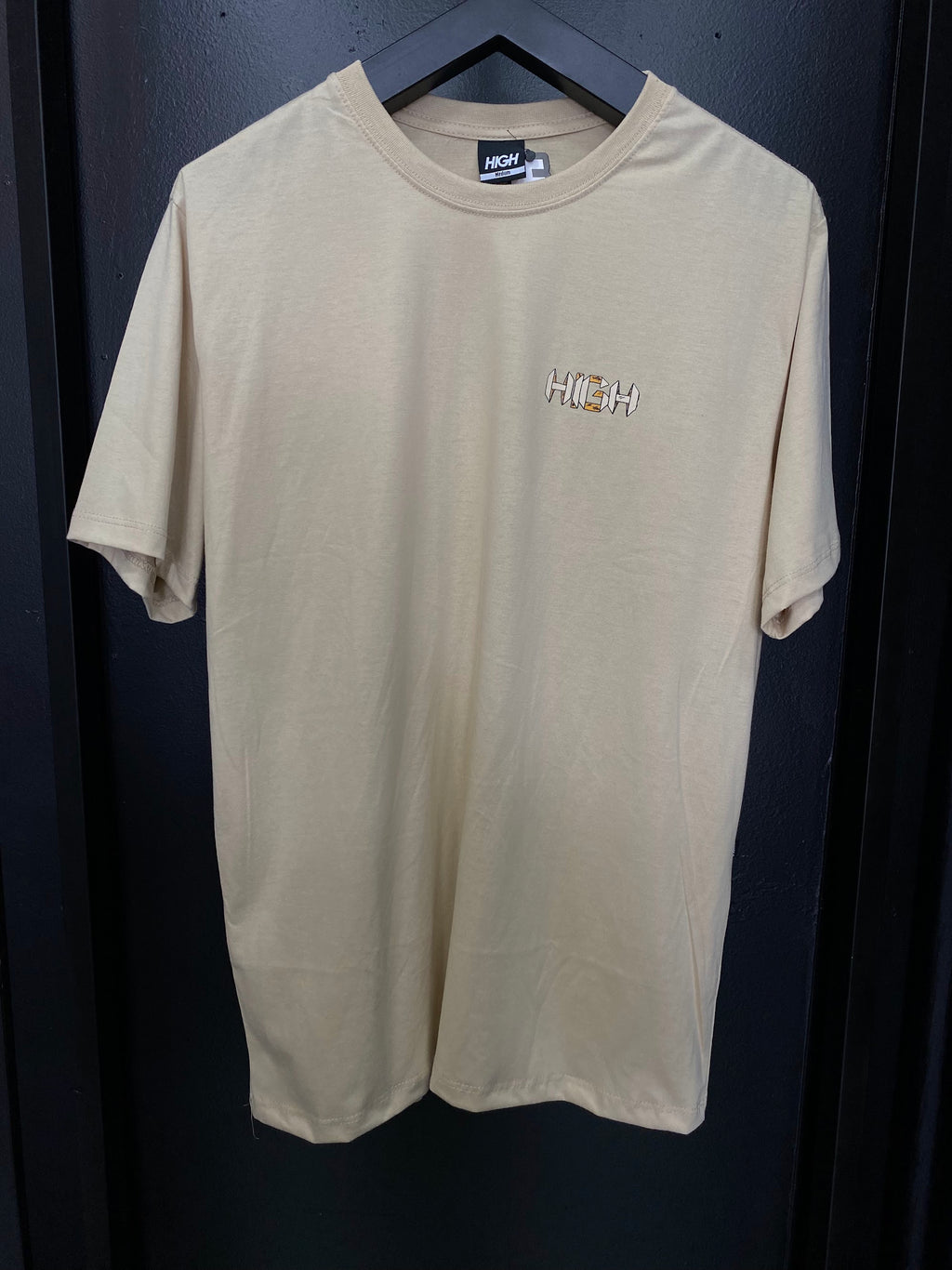 Camiseta High Símbolos Creme