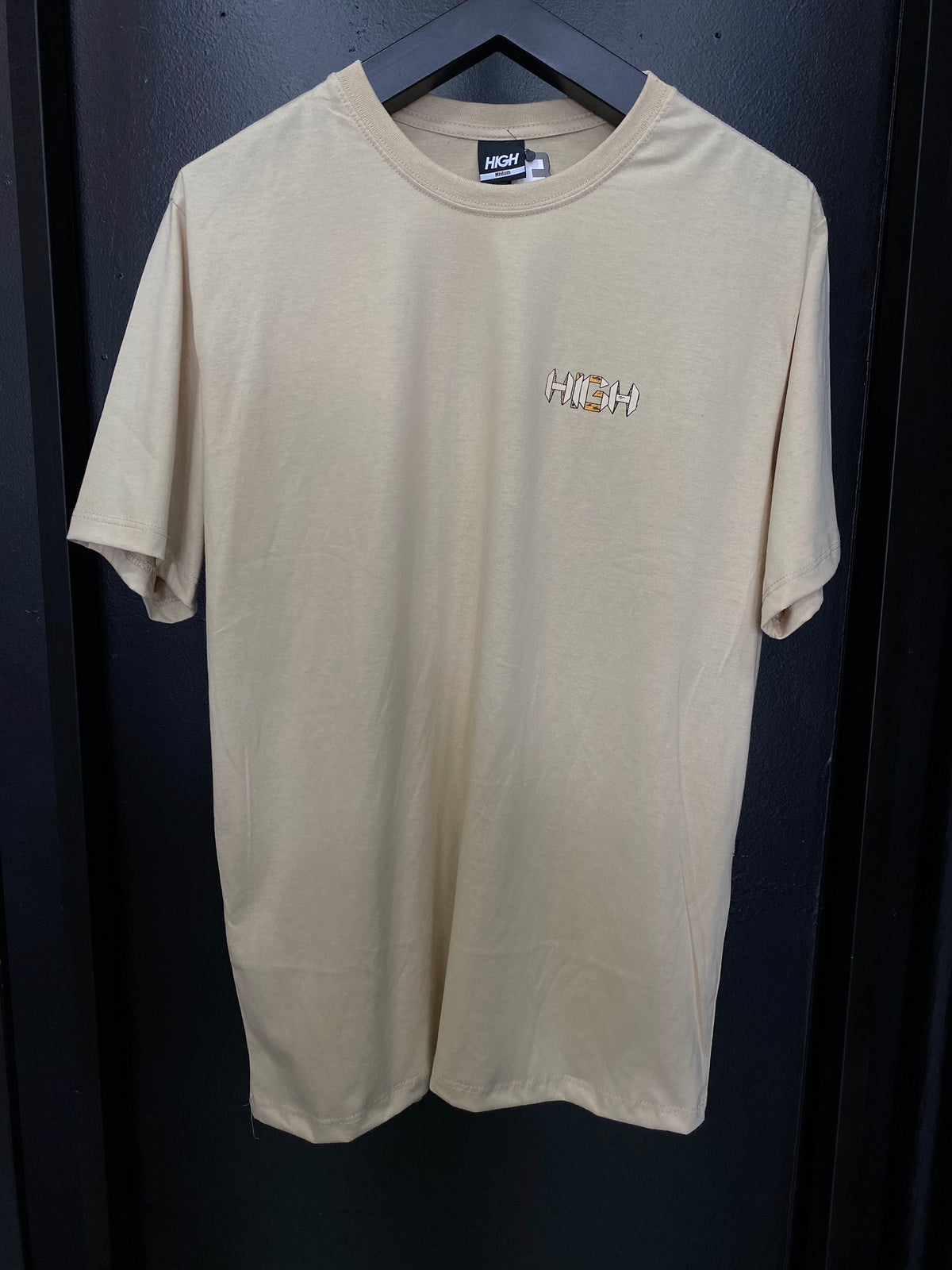 Camiseta High Símbolos Creme