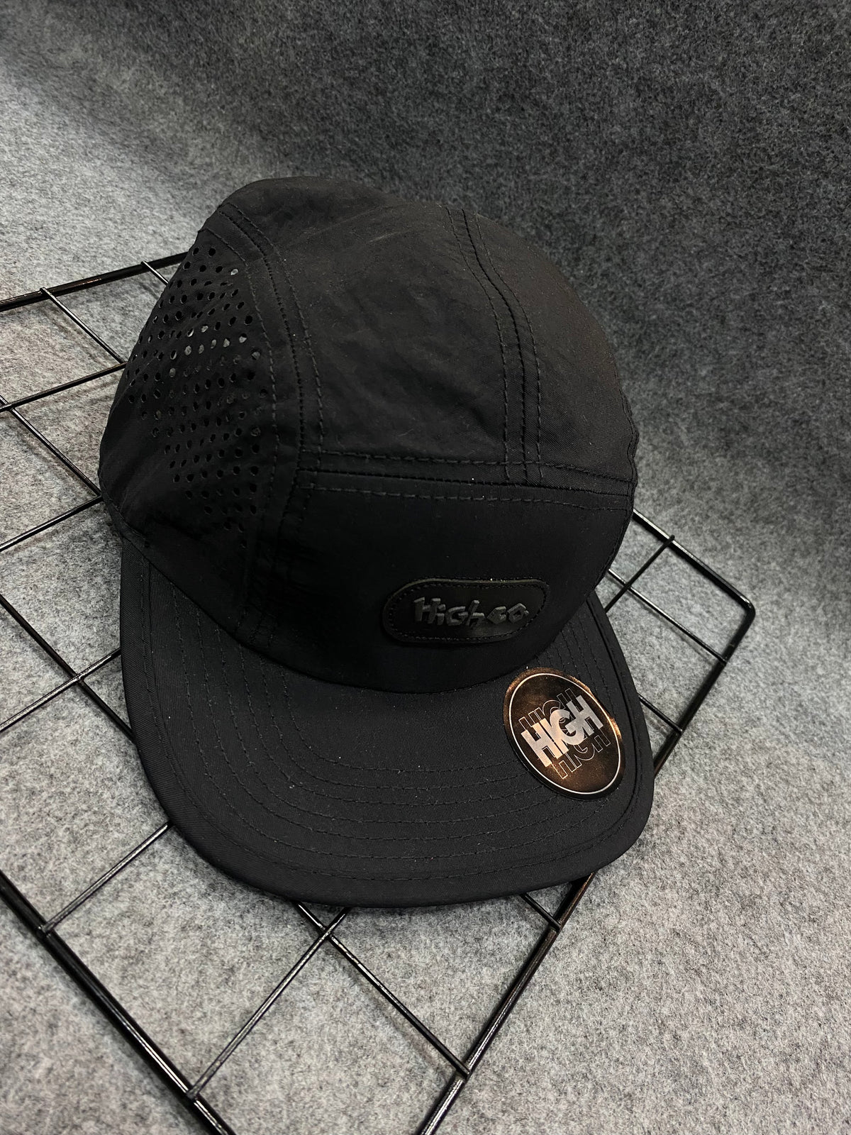 Boné High Aba Curta Preto Logo Bordado
