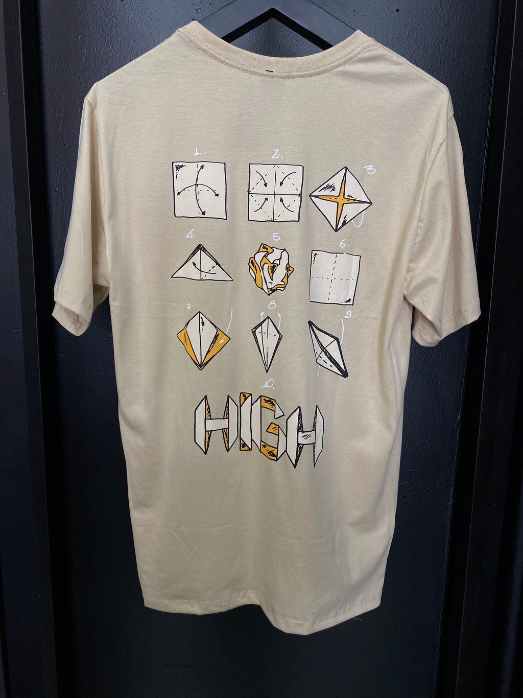 Camiseta High Símbolos Creme