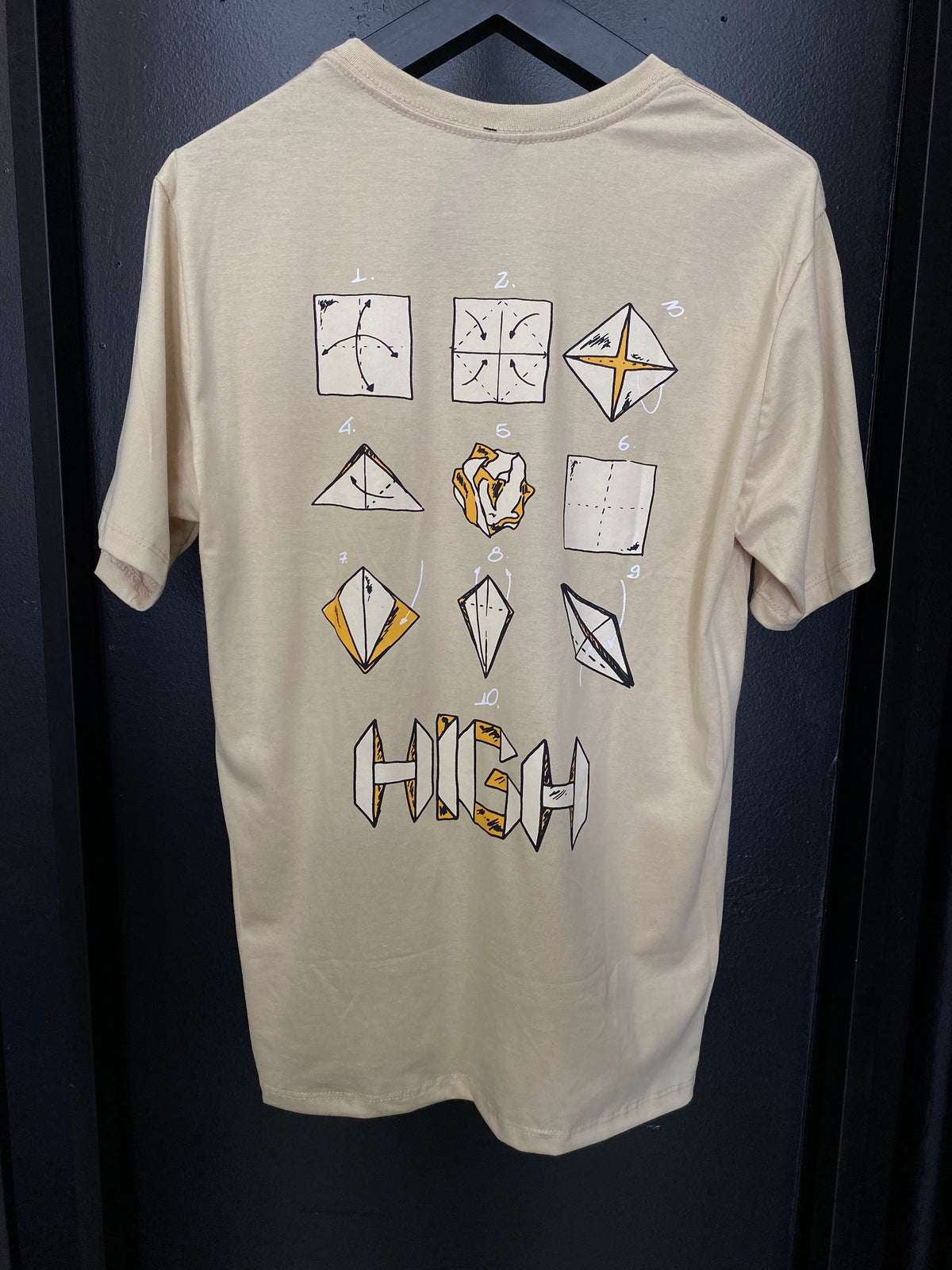 Camiseta High Símbolos Creme