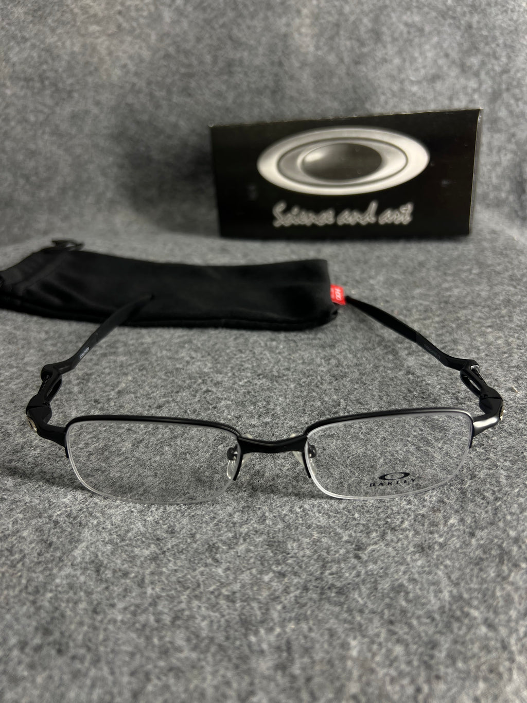 Armação Oakley Mola Preta Lente Transparente