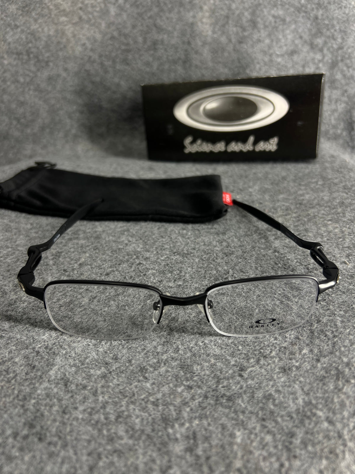 Armação Oakley Mola Preta Lente Transparente