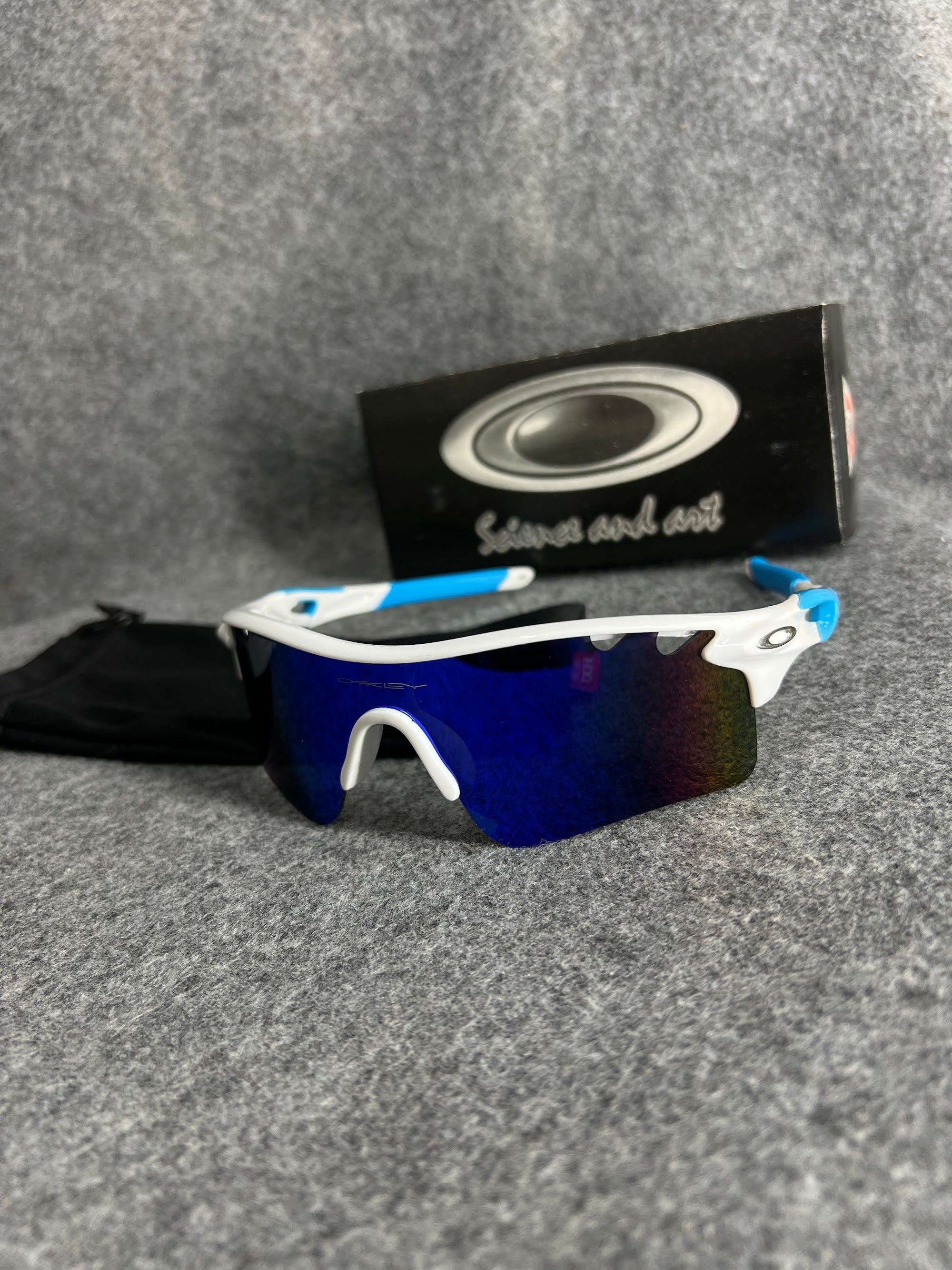 Óculos Oakley Radar Lock Branco Lente Azul