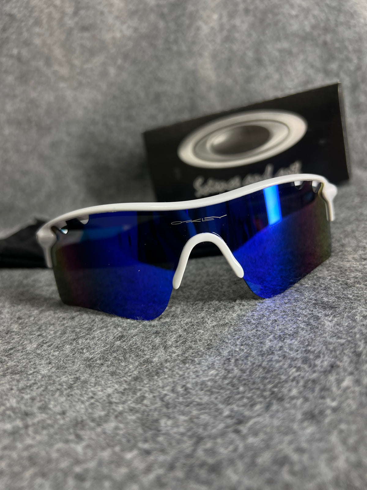 Óculos Oakley Radar Lock Branco Lente Azul