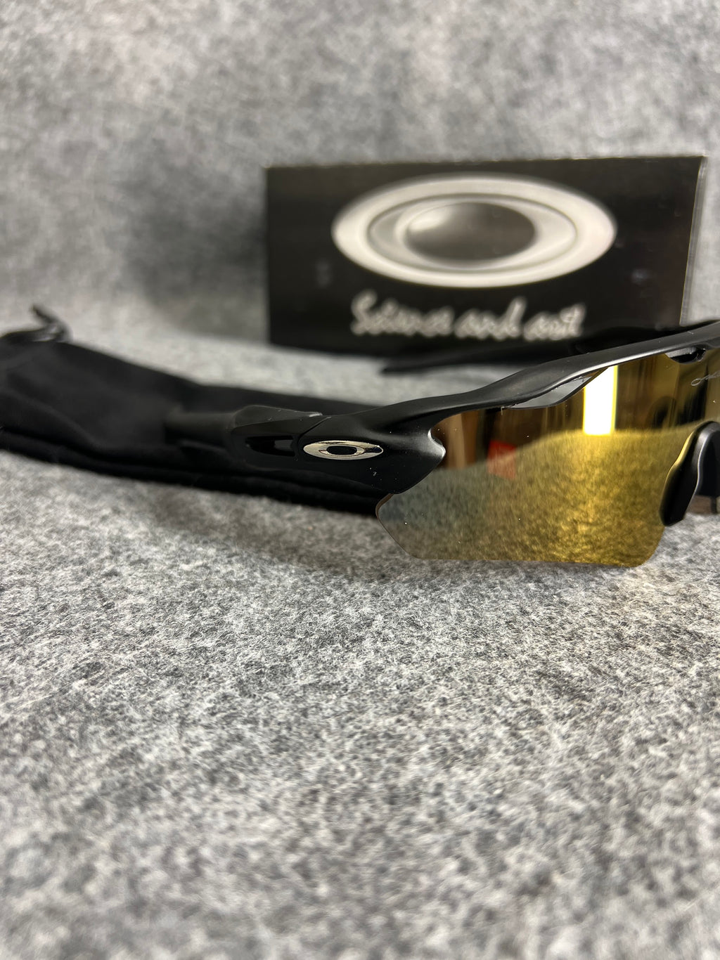 Óculos Oakley Radar EV Preto Lente Dourada