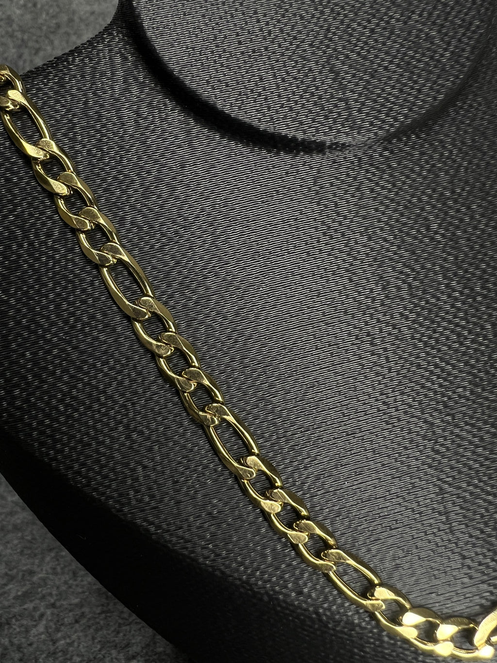 Corrente 3x1 Dourada - detalhe 1
