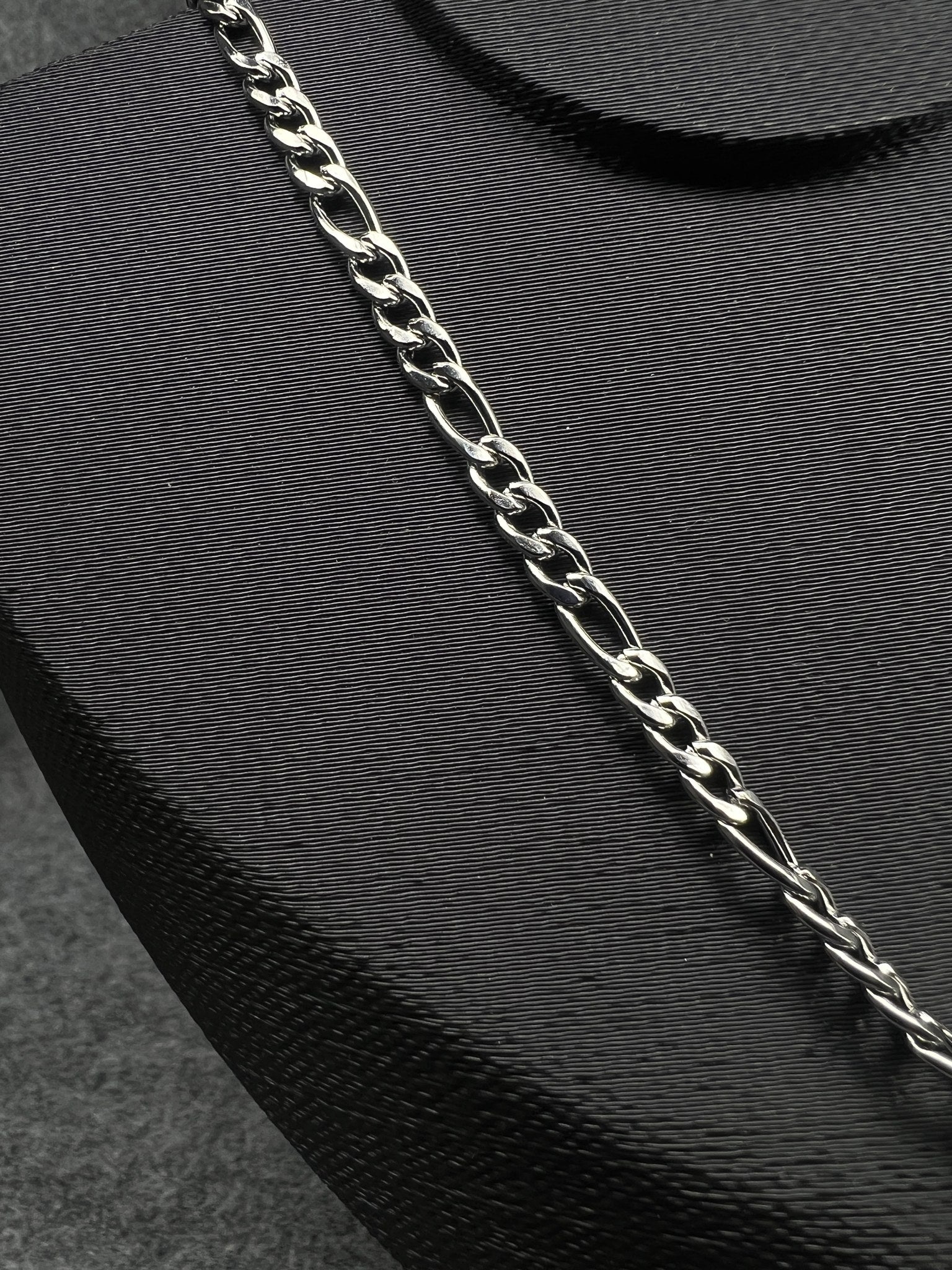 Corrente 3x1 Prata com Crucifixo - detalhe 2