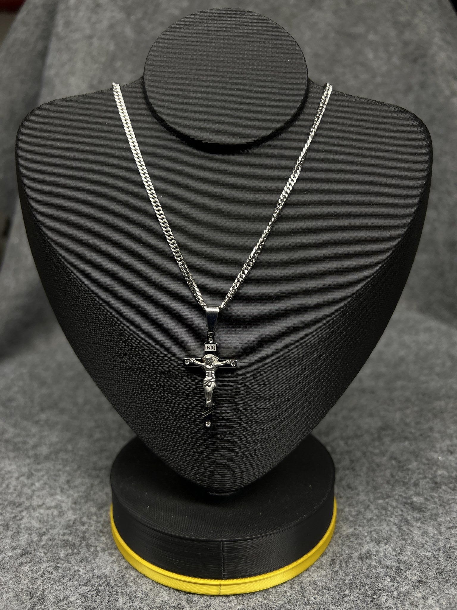 Corrente Grumet Prata com Crucifixo