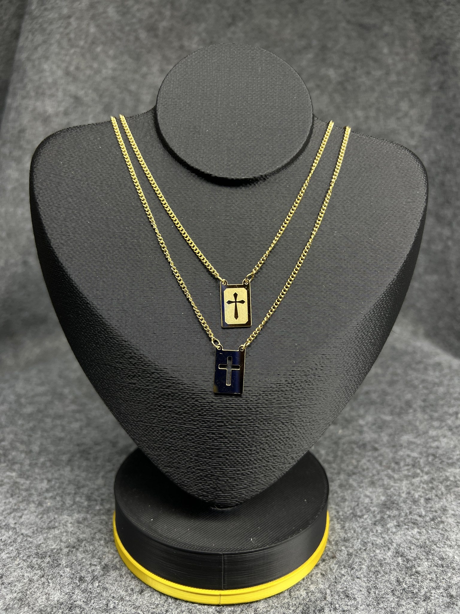 Escapulário Dourado Cruz