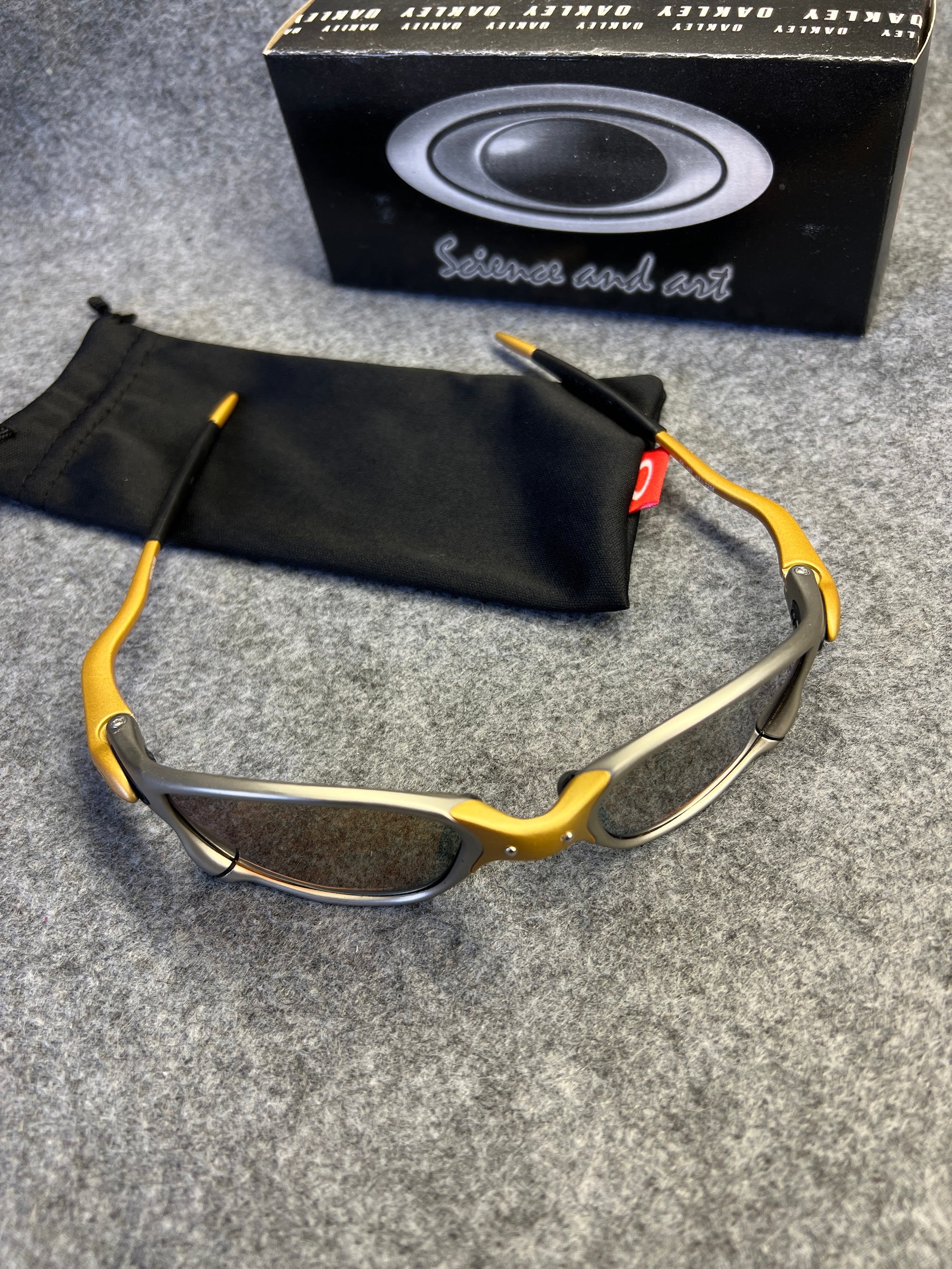 Óculos Oakley Juliet 24K Lente Dourada