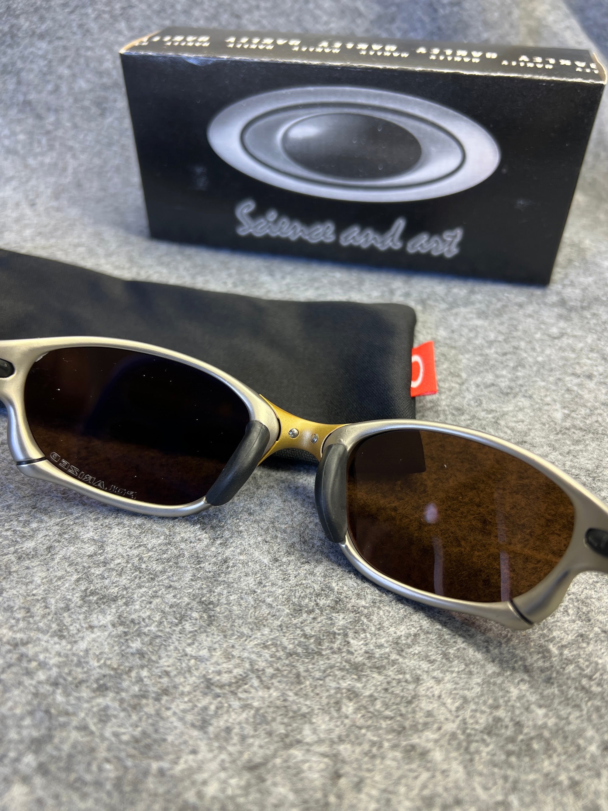 Óculos Oakley Juliet 24K Lente Dourada