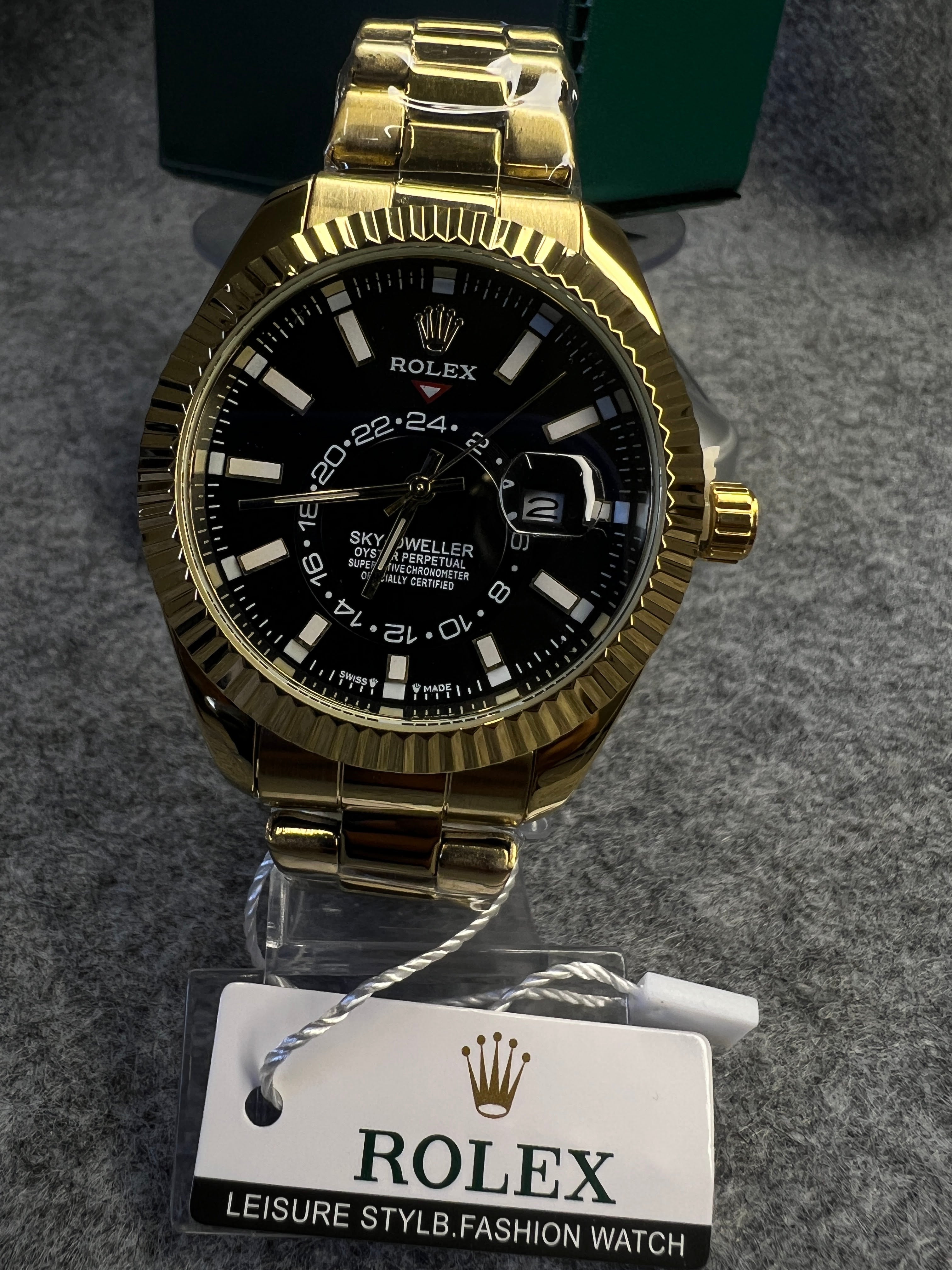 Relógio Rolex Sky-Dweller Dourado Mostrador Preto