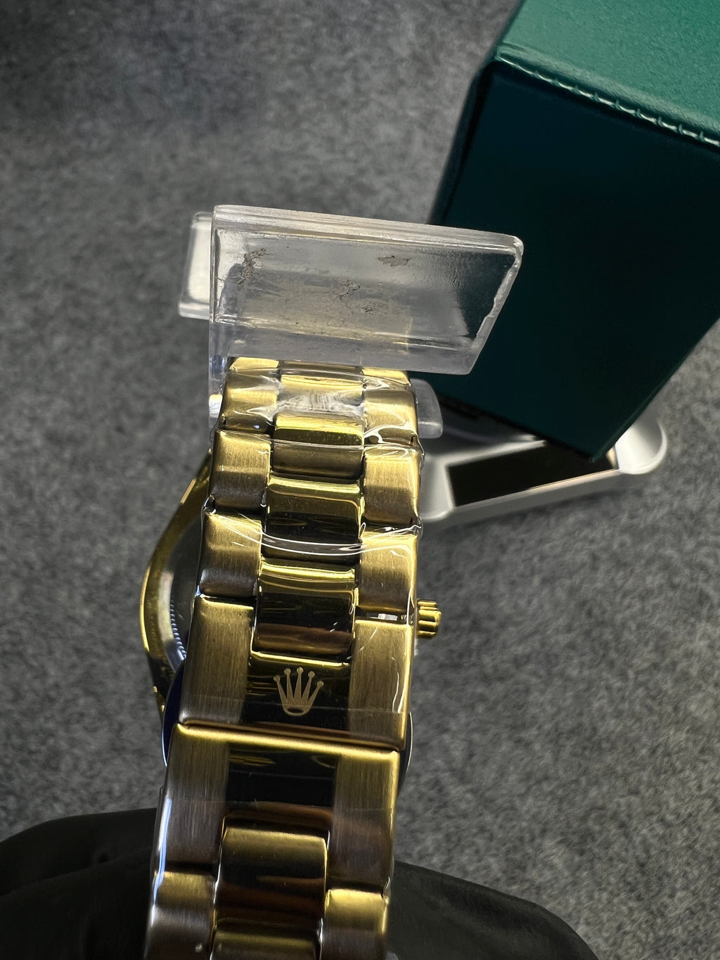 Relógio Rolex Sky-Dweller Dourado Mostrador Preto