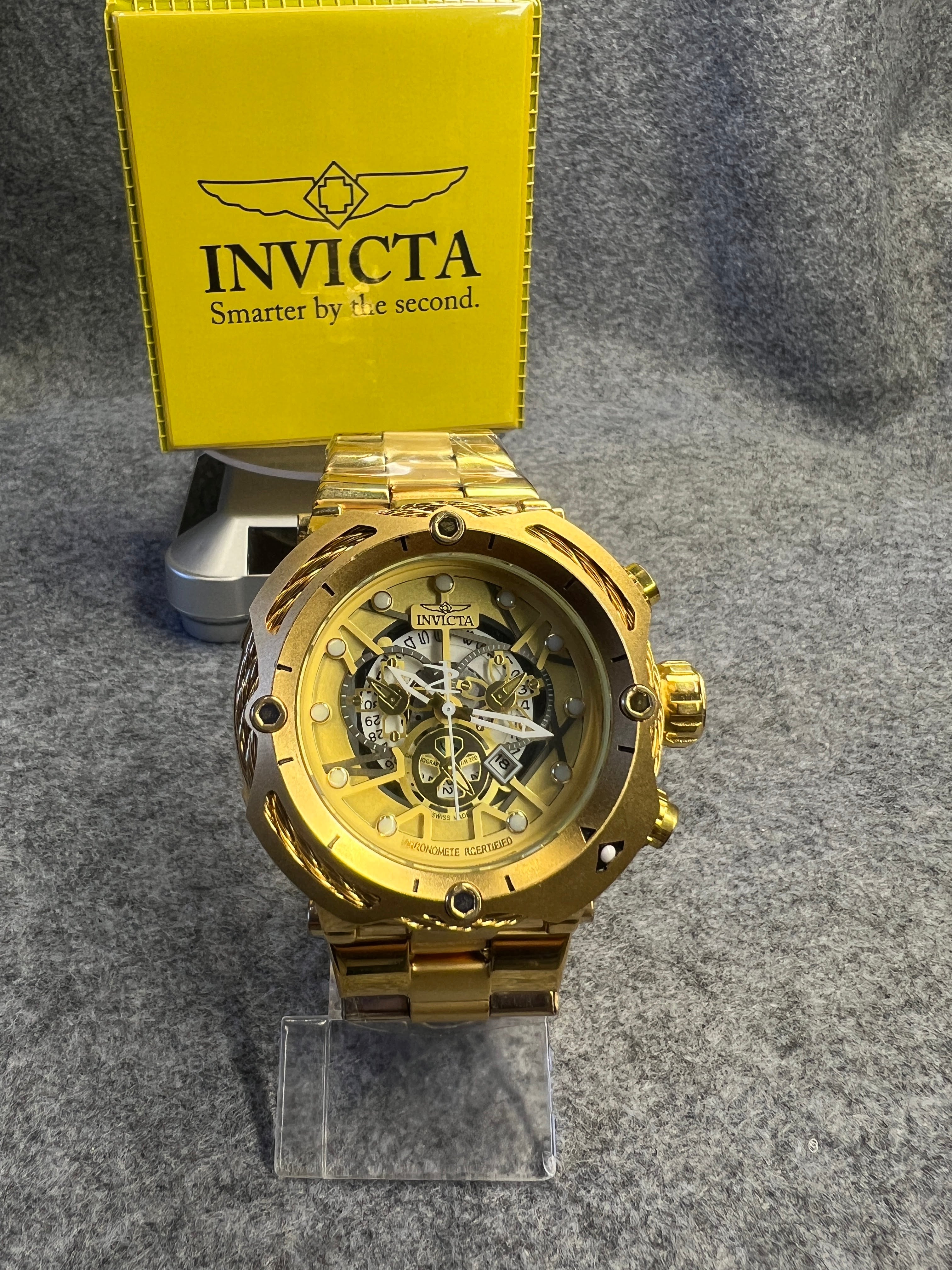 Relógio Invicta Skeleton Dourado