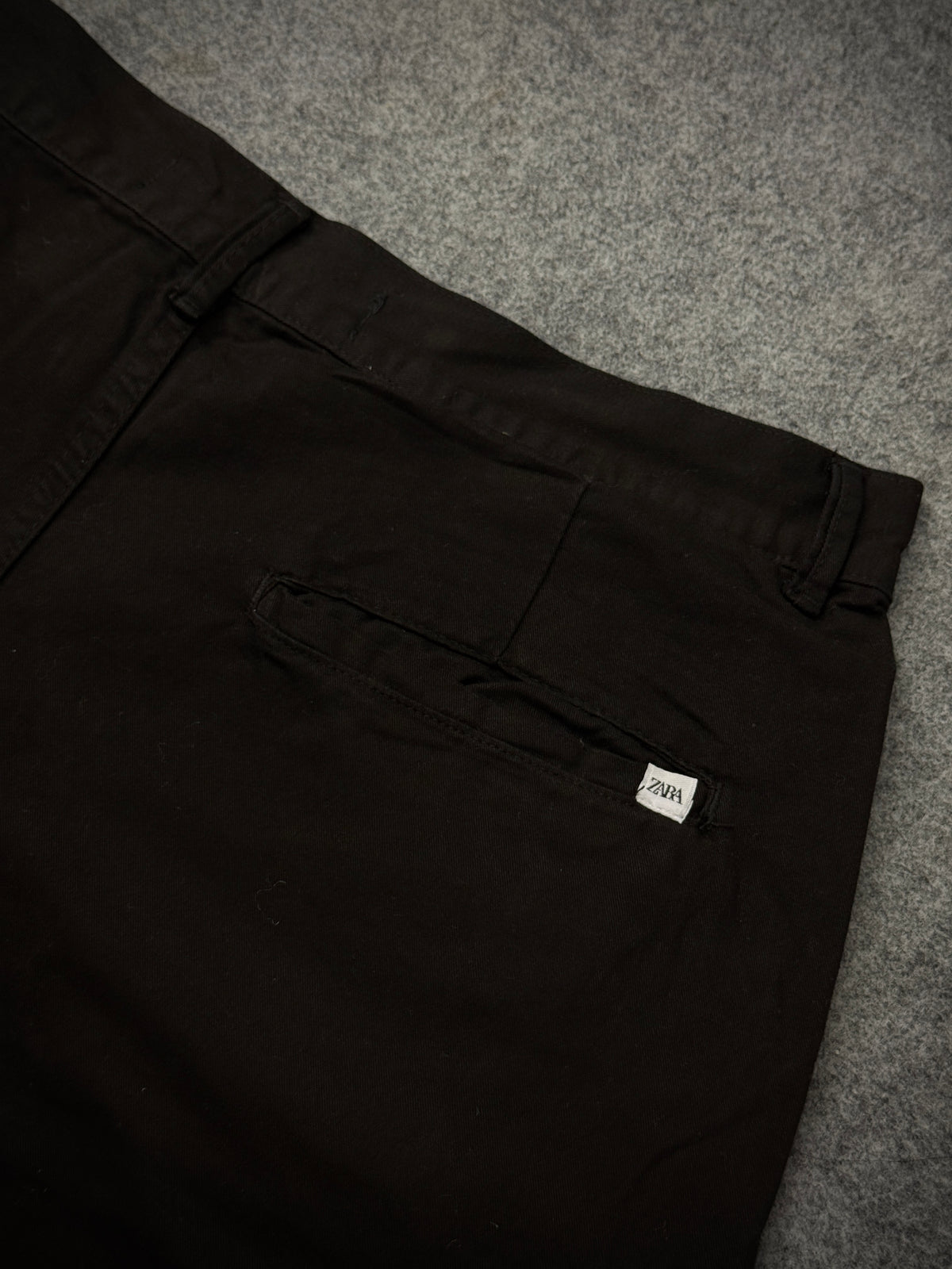 Bermuda Zra (Black)